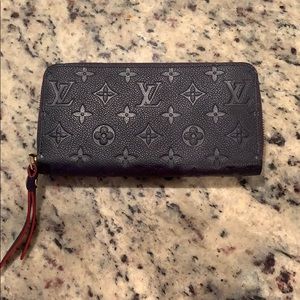 Luis Vuitton Zippy Wallet